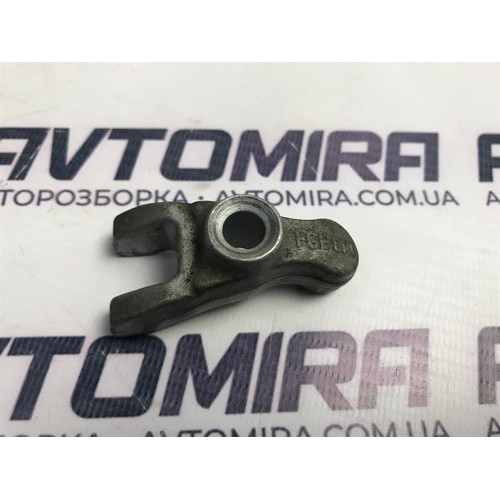 Кронштейн топливной форсунки Opel Astra H 2004-2010 93184223